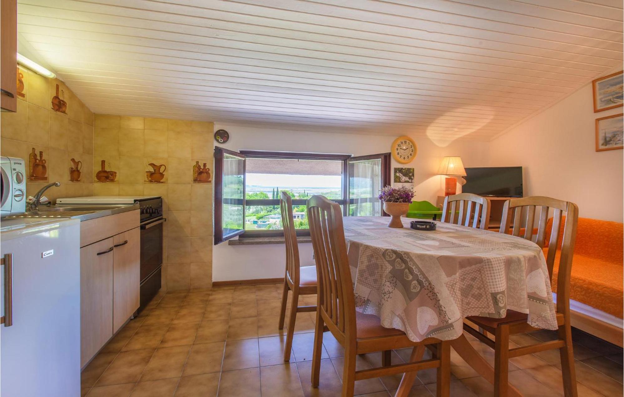 Amazing Apartment In Secovlje With Kitchen Экстерьер фото