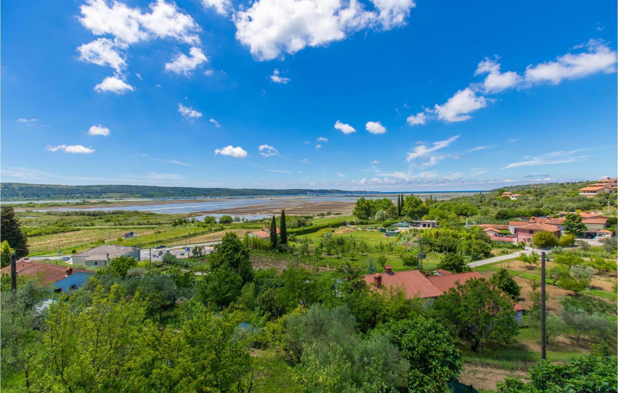 Amazing Apartment In Secovlje With Kitchen Экстерьер фото