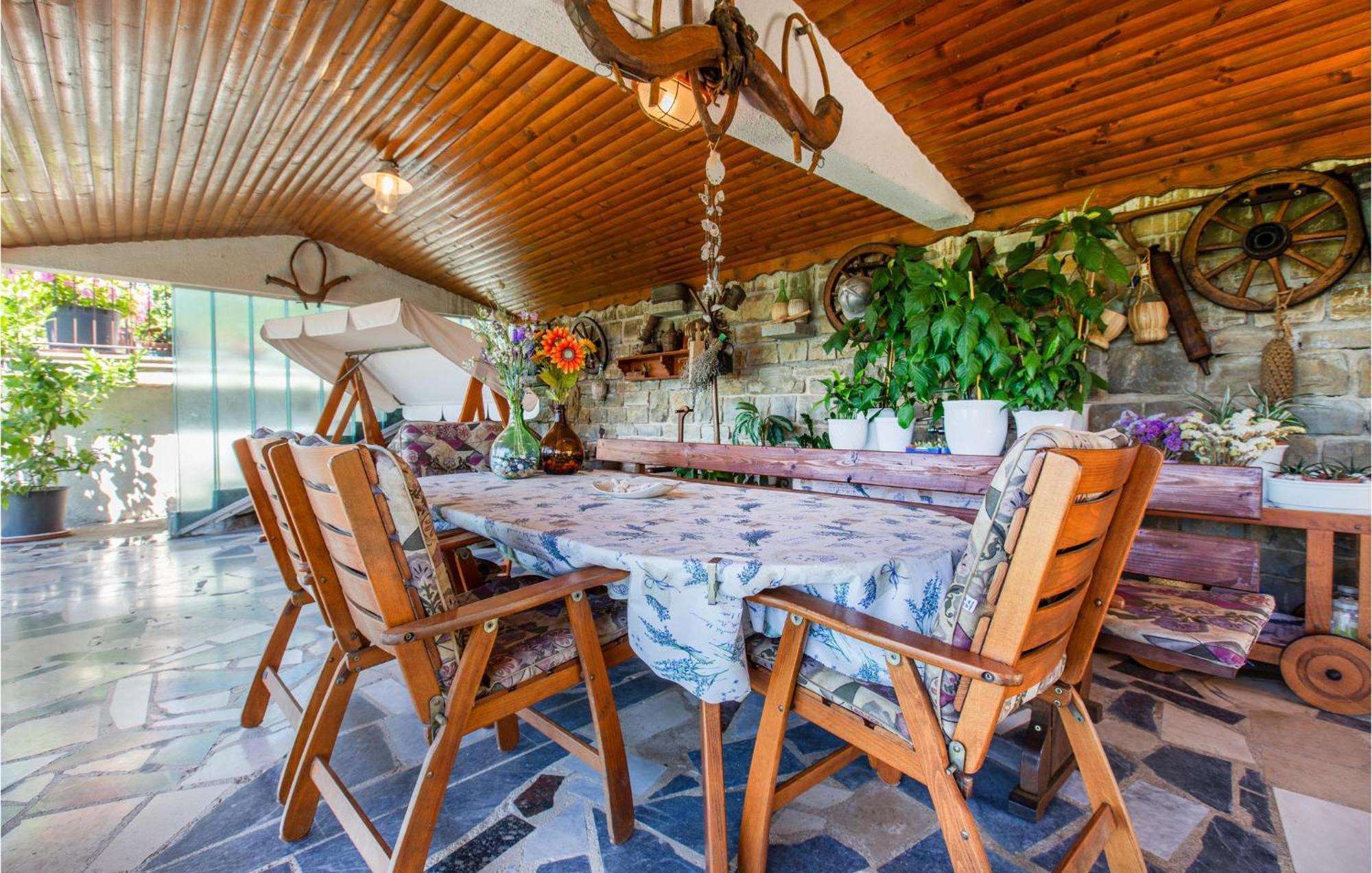 Amazing Apartment In Secovlje With Kitchen Экстерьер фото