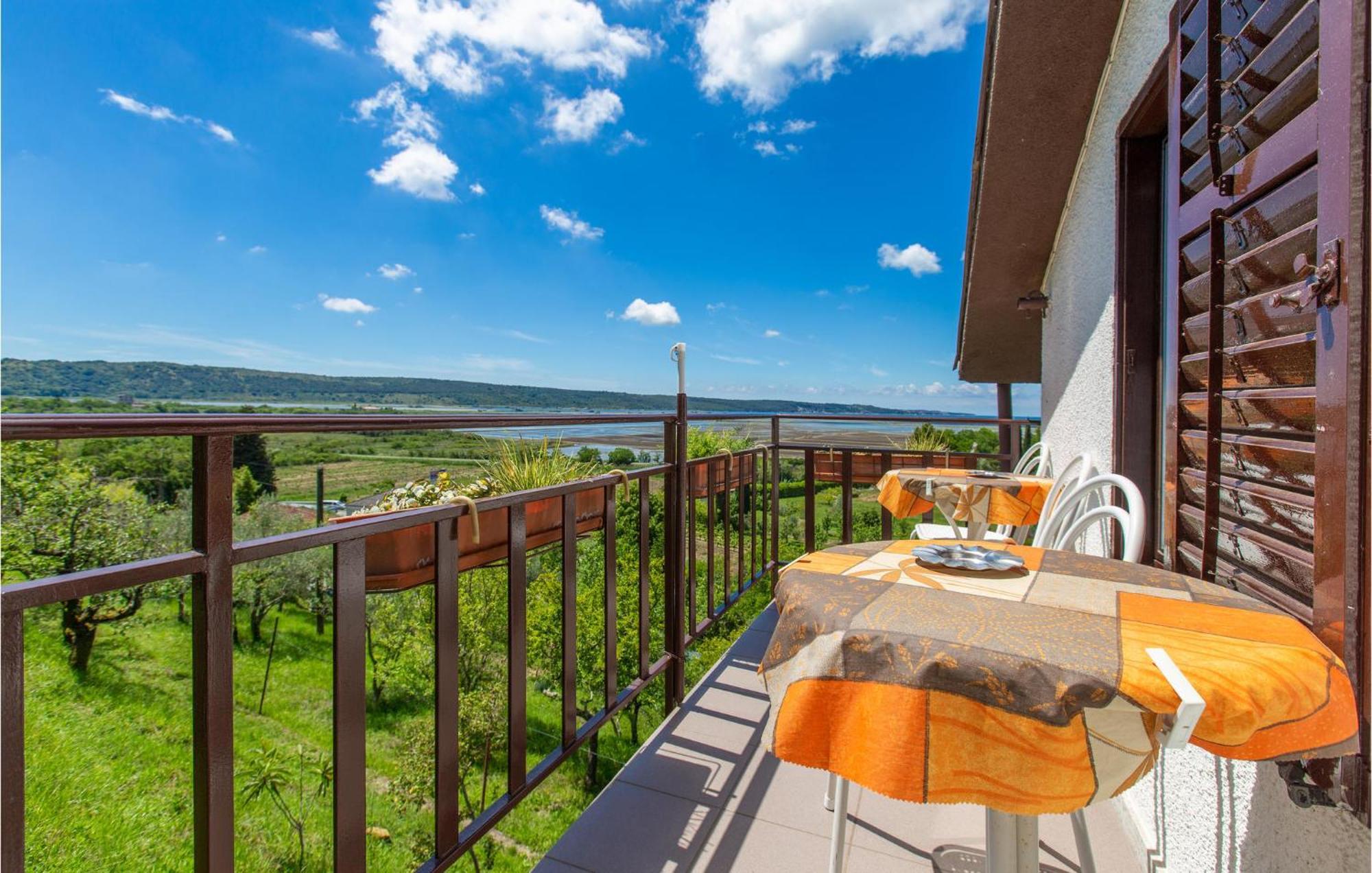Amazing Apartment In Secovlje With Kitchen Экстерьер фото